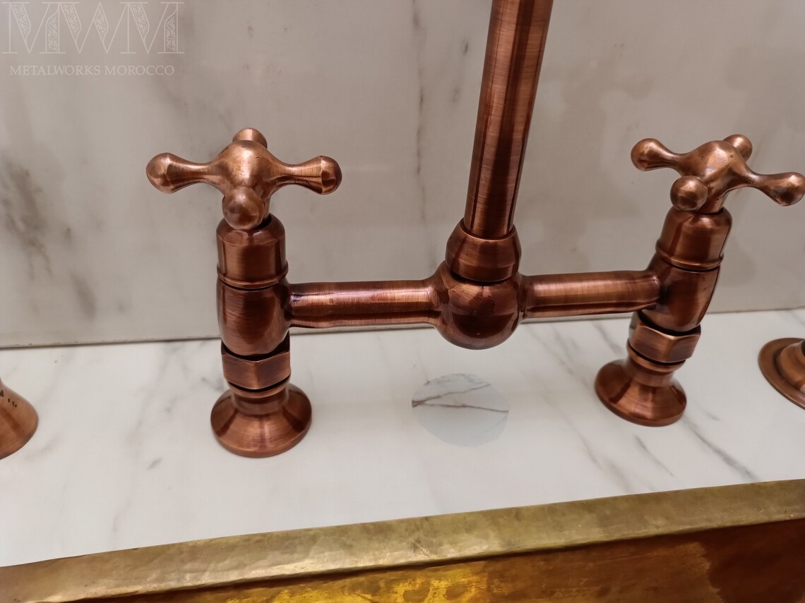 Short Legs Oil Rubbed Bronze Kitchen Faucet