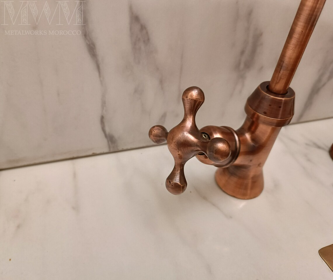 Short Legs Oil Rubbed Bronze Kitchen Faucet
