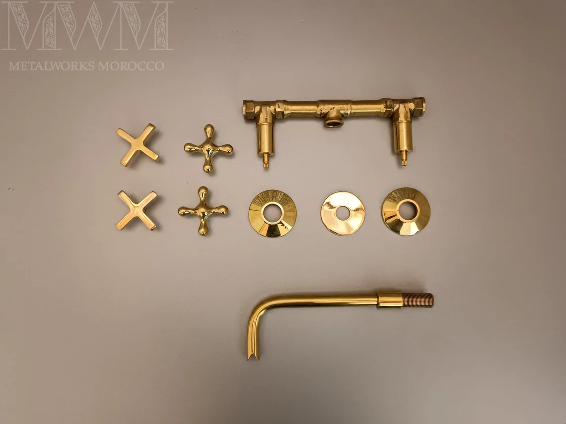 Unlacquered Brass Wall Mounted Bathtub Faucet With Curved Spout