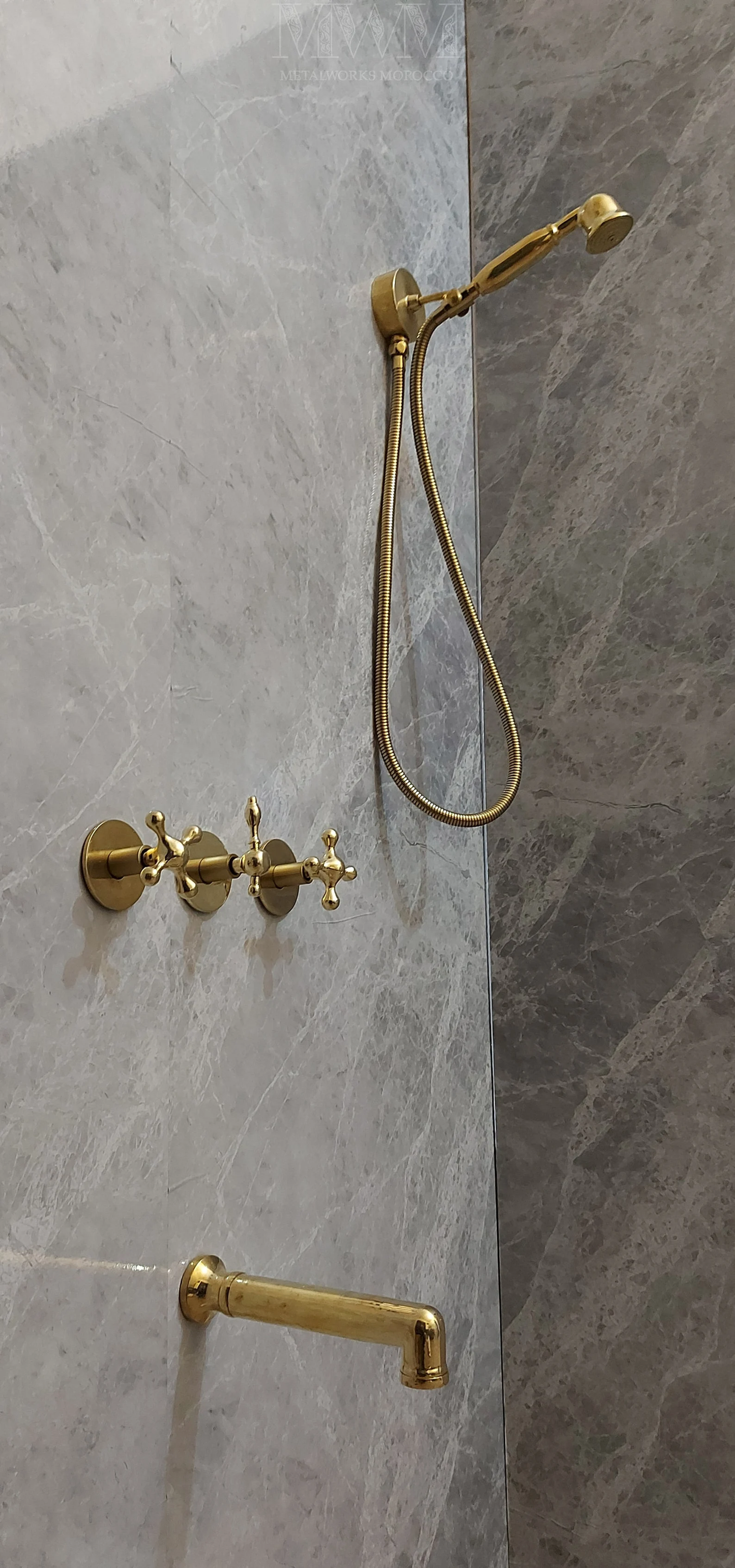 Brass Wall Mount Bathtub Faucet With Hand Shower