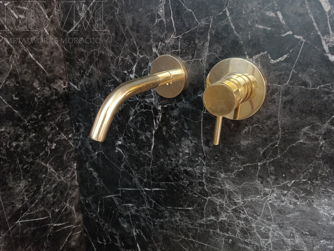 Polished Brass Bathroom Faucet Single Handle Wall Mount