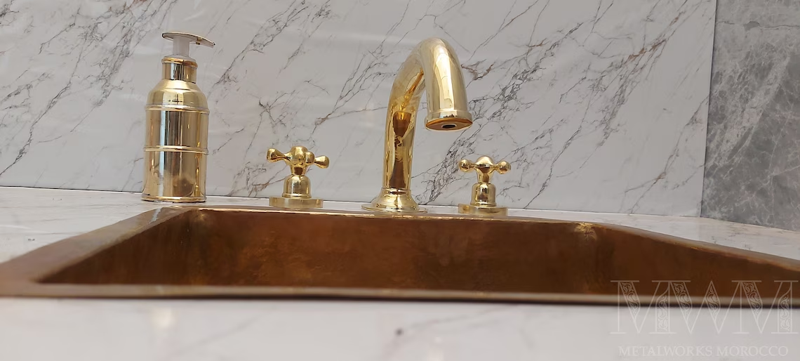 Polished Brass Widespread Bathroom Faucet Big Spout dimensions and size reference