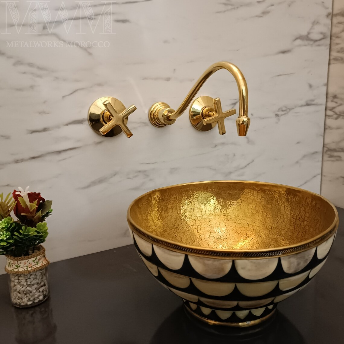 Thin Spout Unlacquered Brass Wall Mounted Sink Faucet For Bathroom