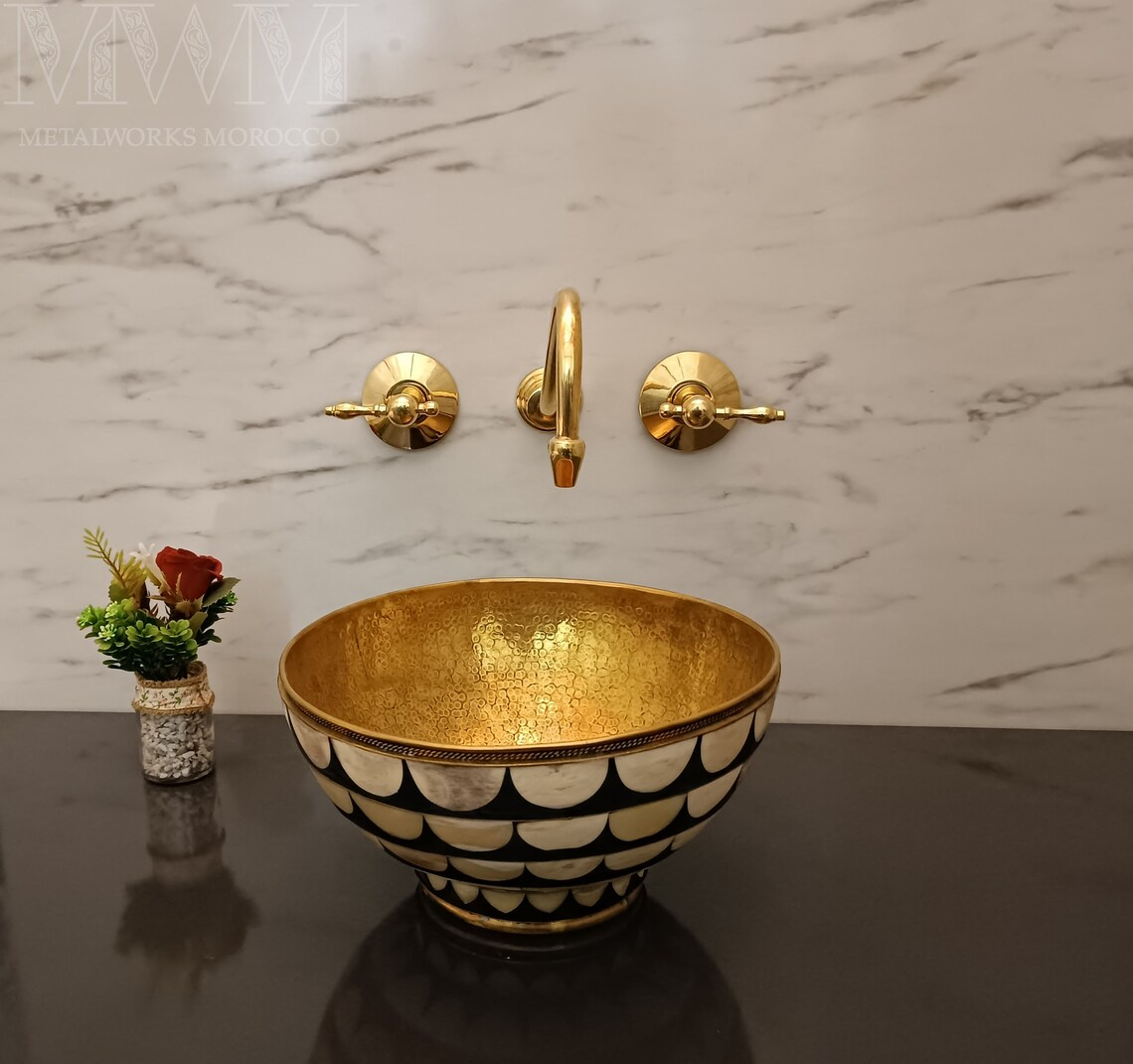 Thin Spout Unlacquered Brass Wall Mounted Sink Faucet For Bathroom