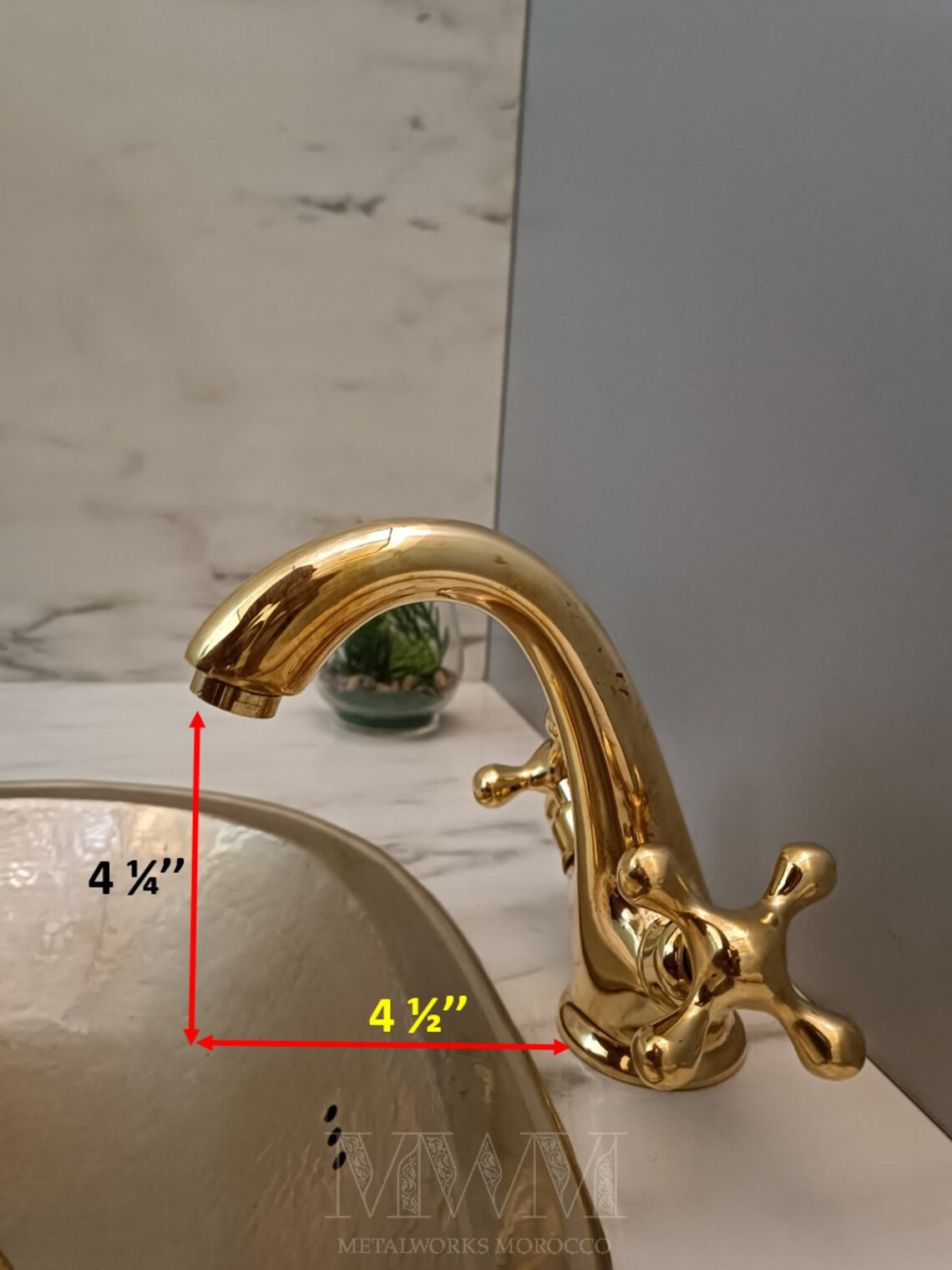 Natural Brass Bathroom Faucet For Vanity Two Handles – close-up detail view