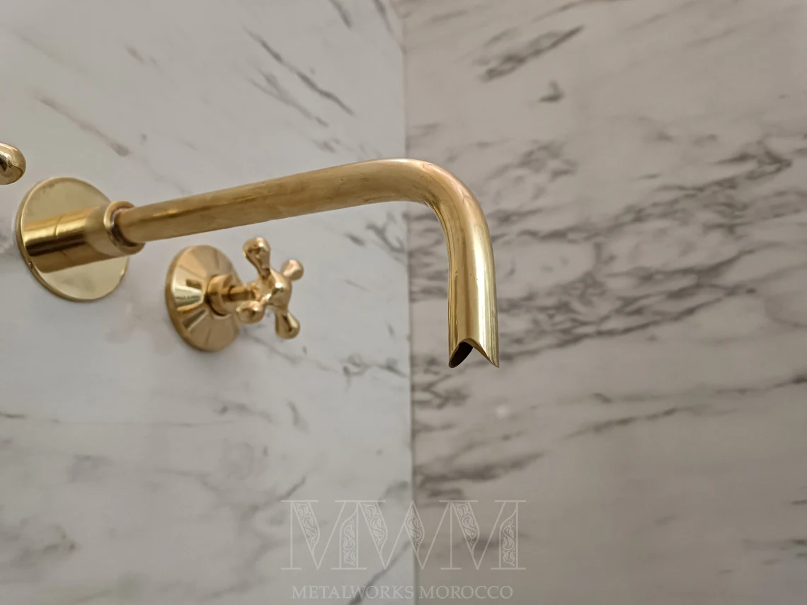 Unlacquered Brass Wall Mounted Bathtub Faucet With Curved Spout