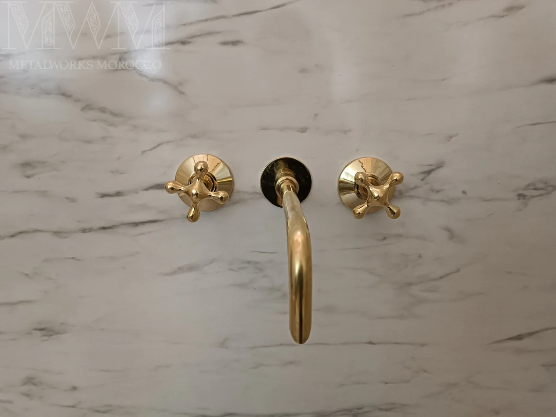 Unlacquered Brass Wall Mounted Bathtub Faucet With Curved Spout