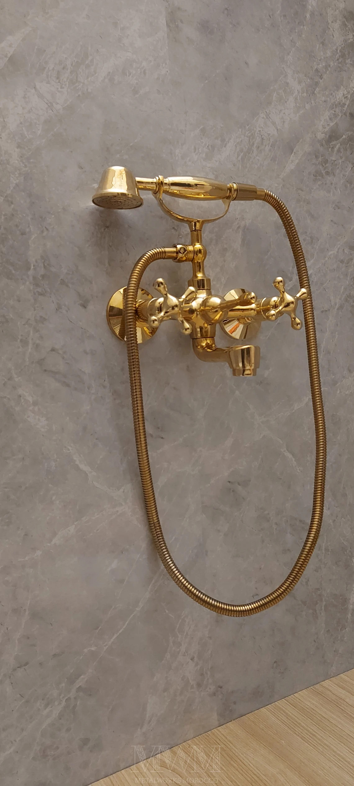 Brass Solid Bathtub Faucet With Horn Diverter